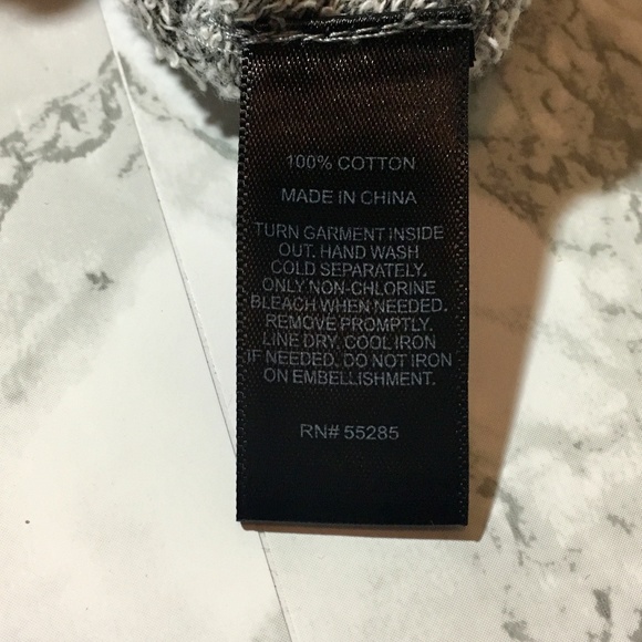 EXPRESS cropped sweater w/ sequined lightning bolts⚡️ - Picture 6 of 6